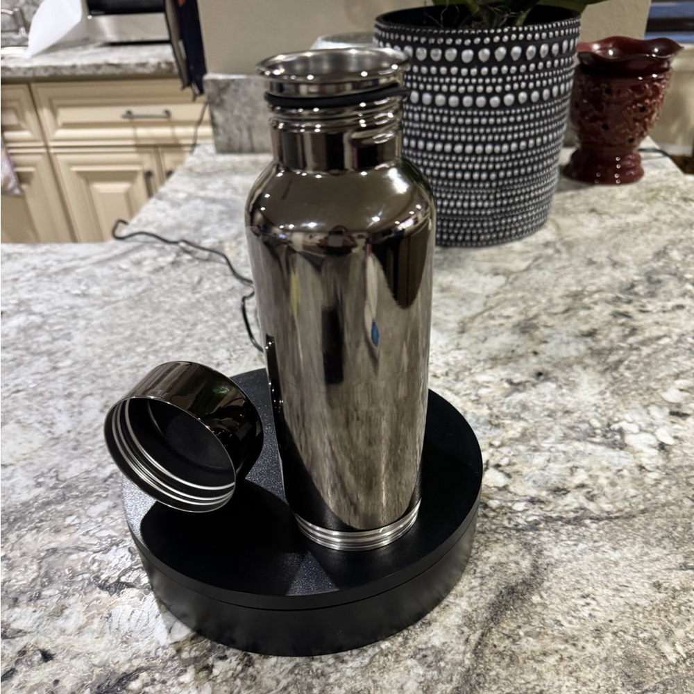 BottleKeeper - Bottle holder and Insulator to keep your beer colder - Long neck